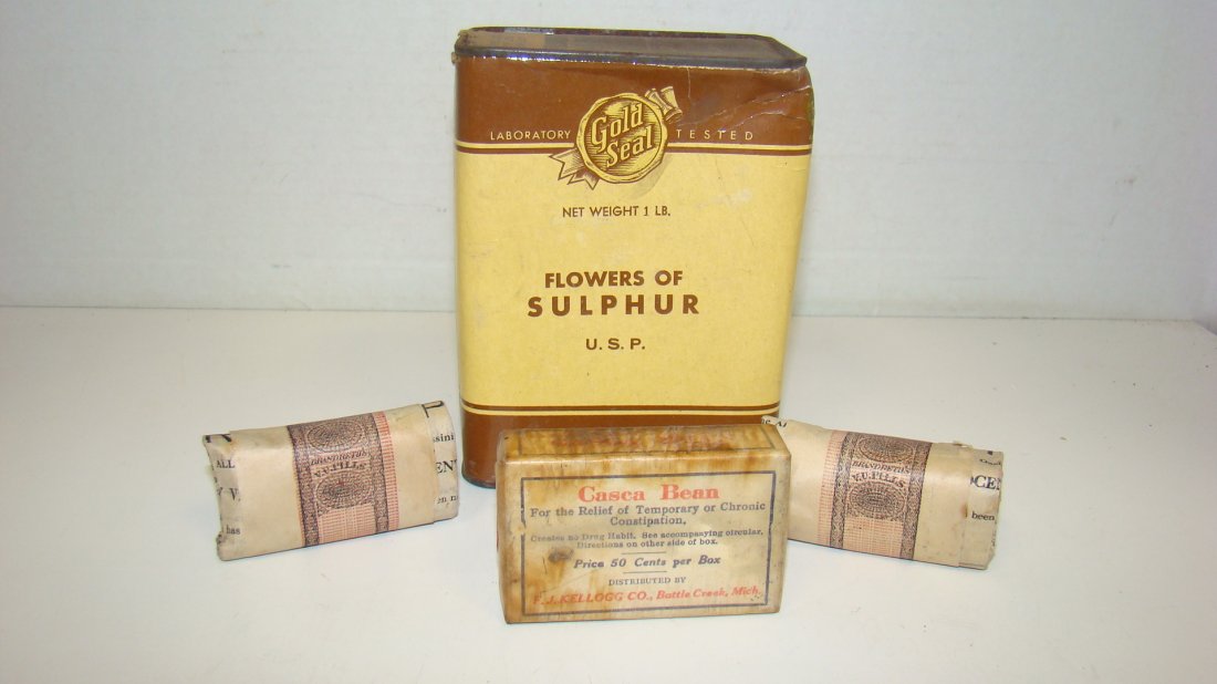 4 VINTAGE PHARMACUETICAL ITEMS (1 of 10)