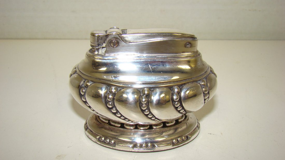 VTG SILVERPLATE TABLE LIGHTER (1 of 4)