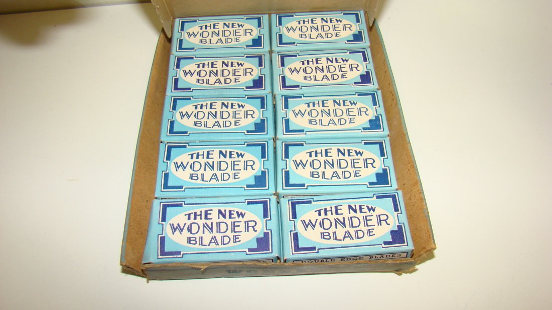 VINTAGE WONDER BLADES IN ORIGINAL BOX (1 of 5)