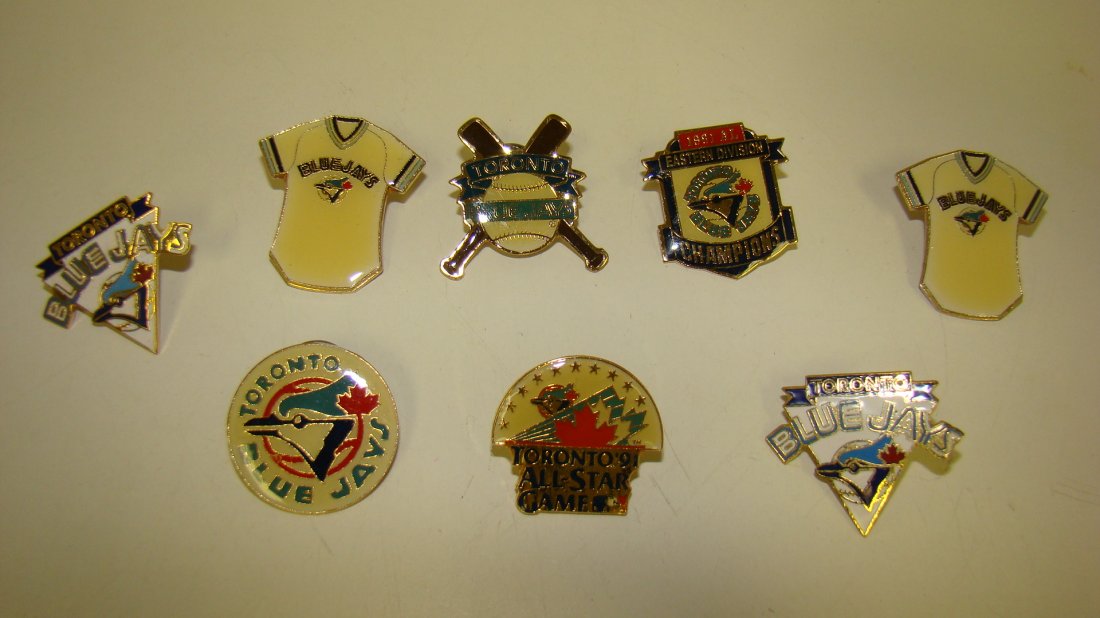 8 VARIOUS TORONTO BLUE JAYS PINS (1 of 3)