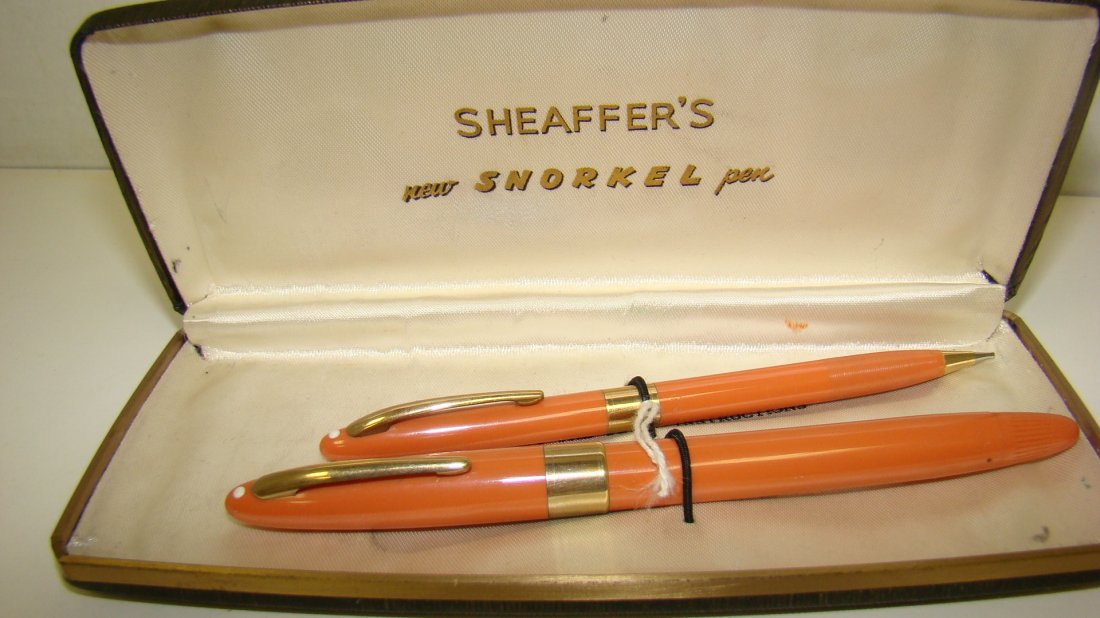 VTG SHEAFFER MANDARIN ORANGE SNORKEL PEN SET (1 of 7)