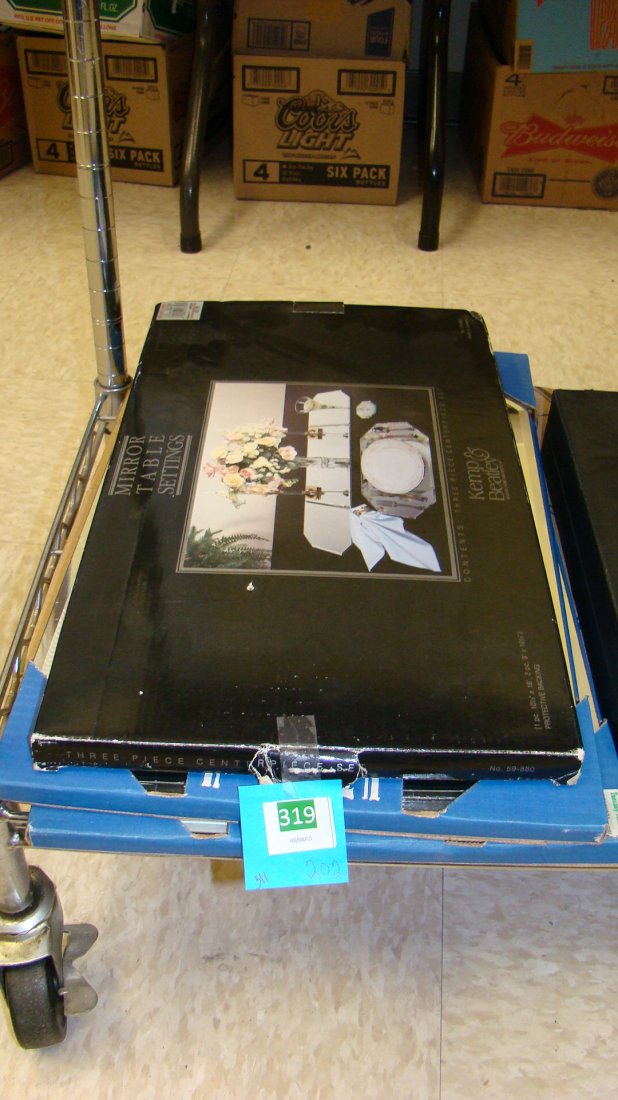 2 NIB MIRROR PLACE MATS AND 1 NIB MIRROR TABLE SETTING (1 of 3)