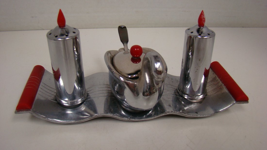 DECO CHROME & BAKELITE SALT & PEPPER SET (1 of 5)