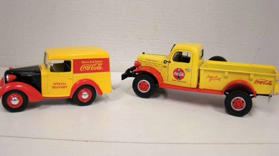 2 DIE-CAST REPLICAS COCA-COLA DELIVERY TRUCKS (1 of 4)
