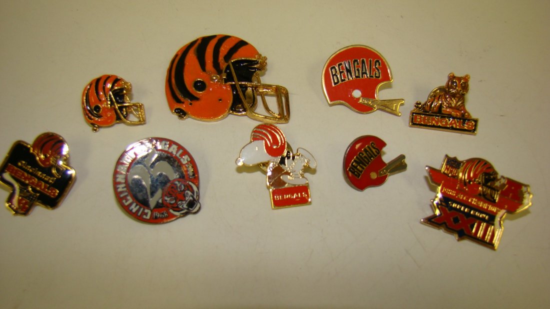 9 CINCINNATI BENGALS NFL PINS (1 of 3)