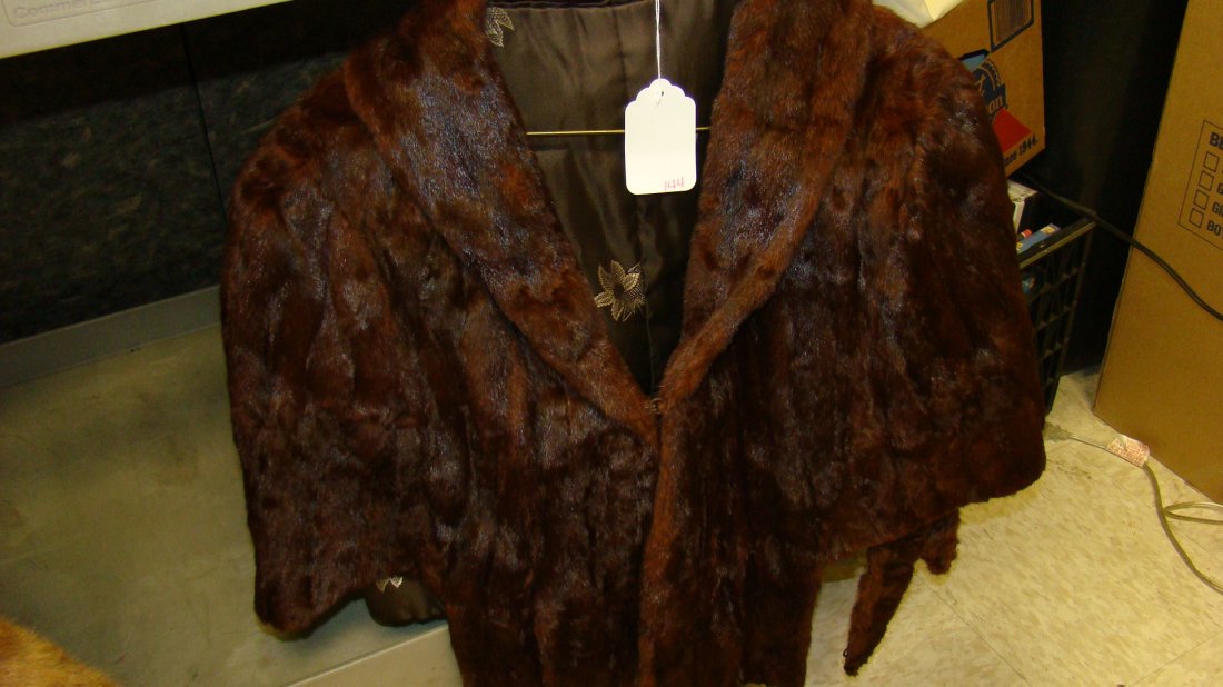 VINTAGE DARK MINK STOLE & COLLAR (1 of 5)
