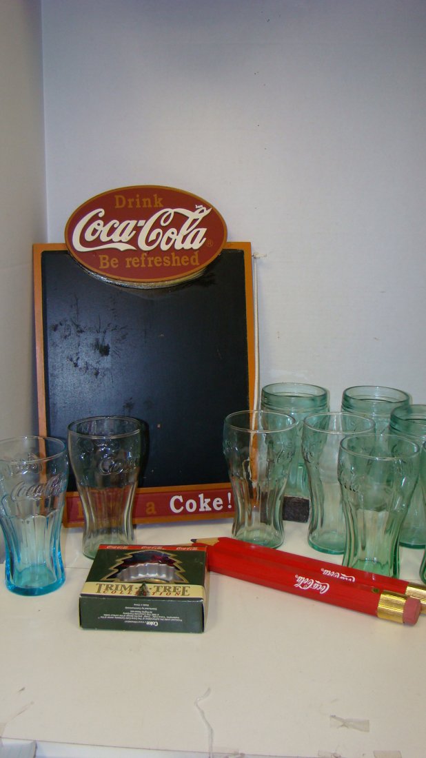 13 COCA-COLA COLLECTIBLES (1 of 5)