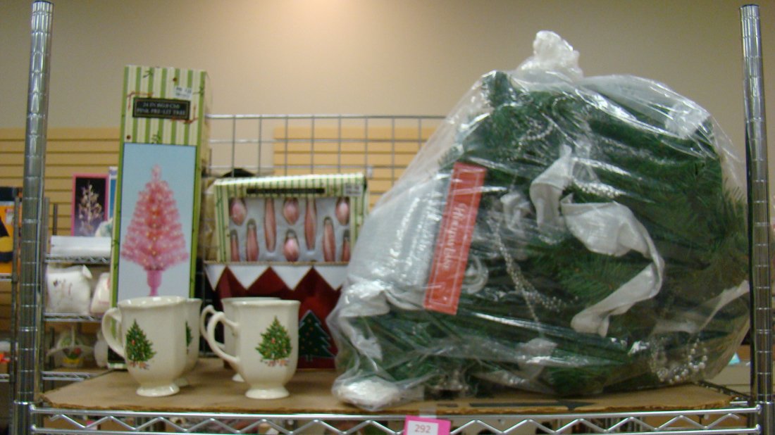 GREEN CHRISTMAS GARLAND (1 of 5)