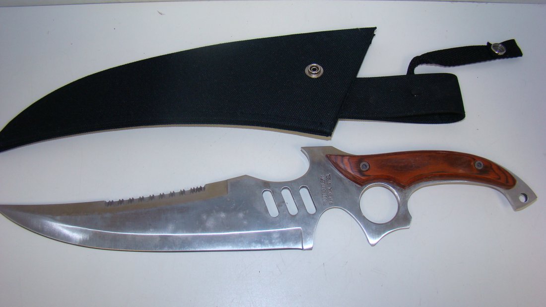 NIB FROST CUTLERY ROAD WARRIOR KNIFE (1 of 4)