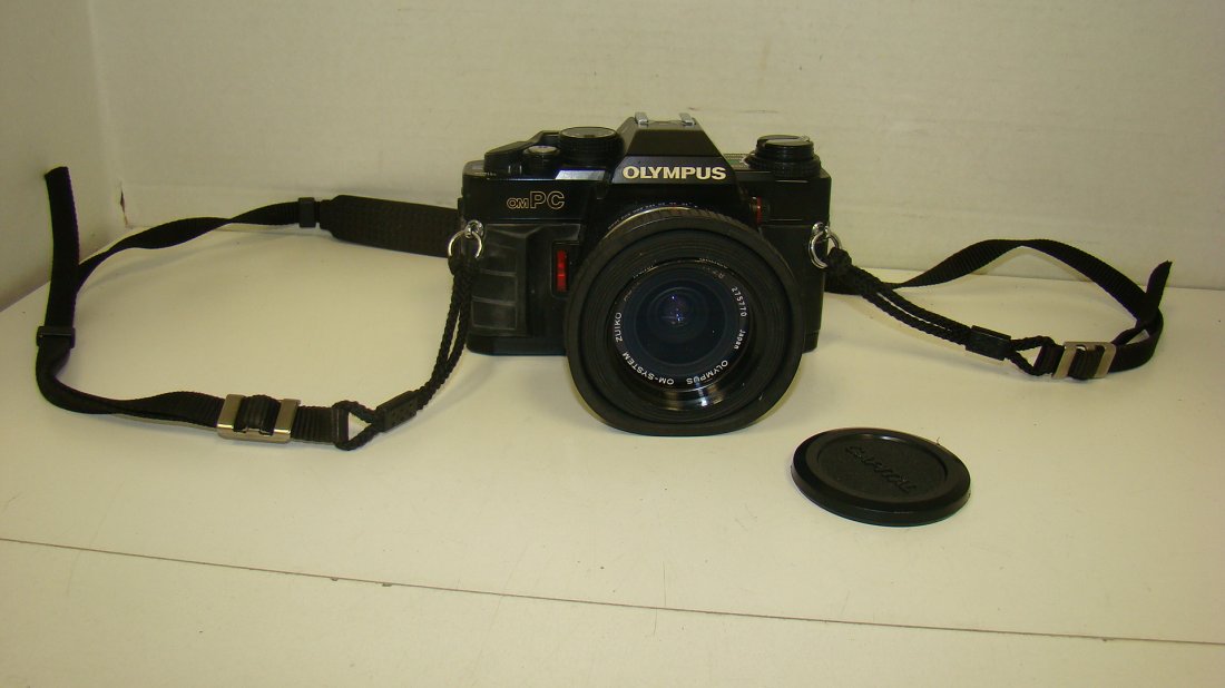 OLYMPUS omPC 35MM CAMERA (1 of 5)