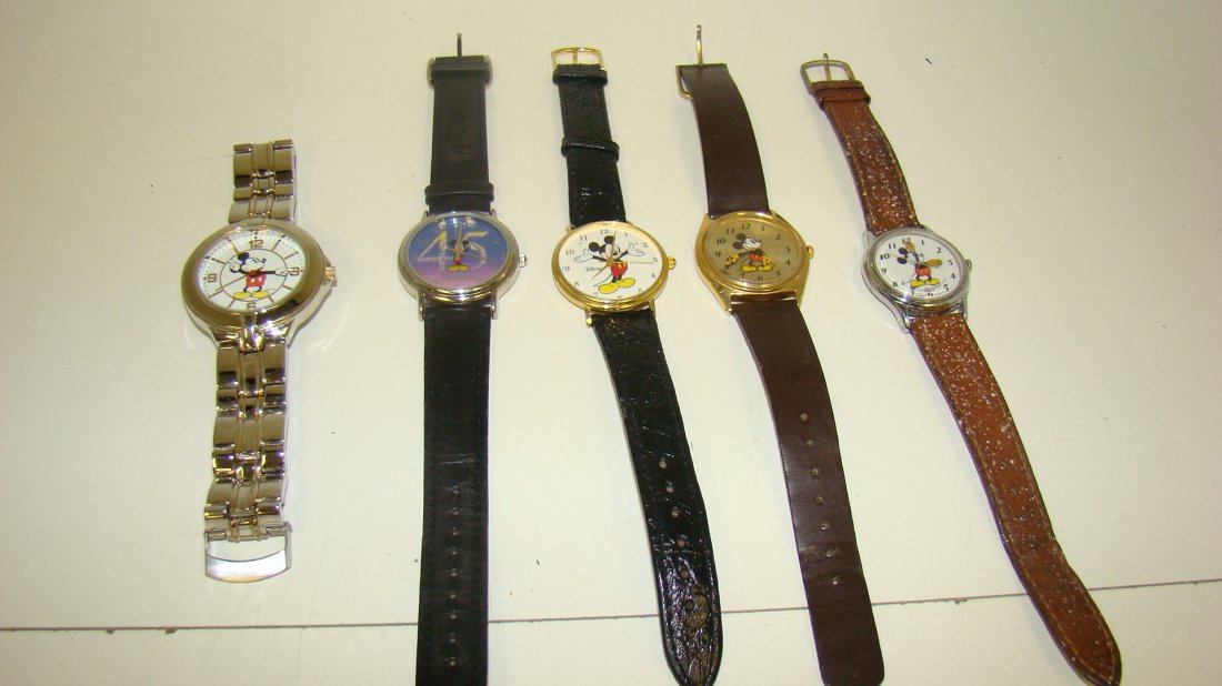 5 VARIOUS MICKEY MOUSE WATCHES (1 of 5)