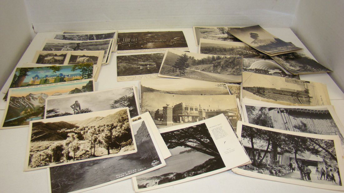 APPROX 100 BLACK & WHITE VTG POST CARDS (1 of 9)