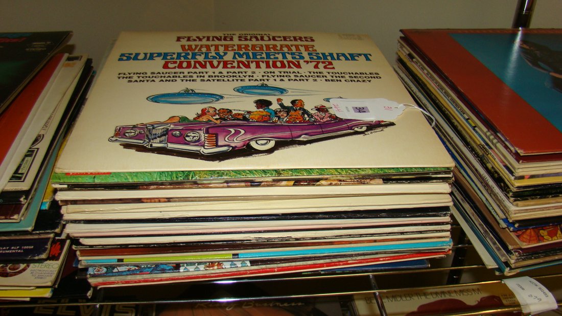 31 VARIOUS VINTAGE RECORD ALBUMS (1 of 3)
