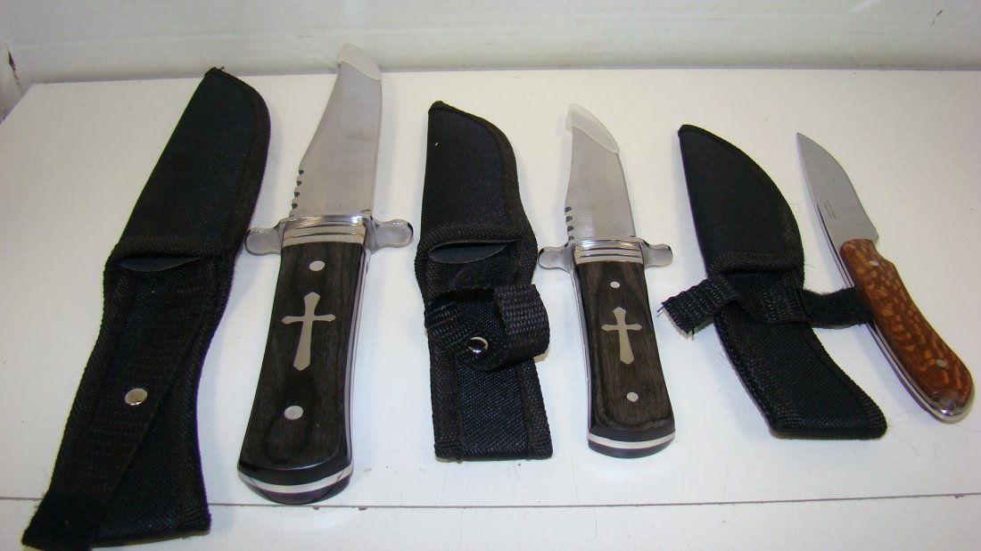 3 ''NEW'' HUNTING KNIVES WITH SHEATHS (1 of 4)