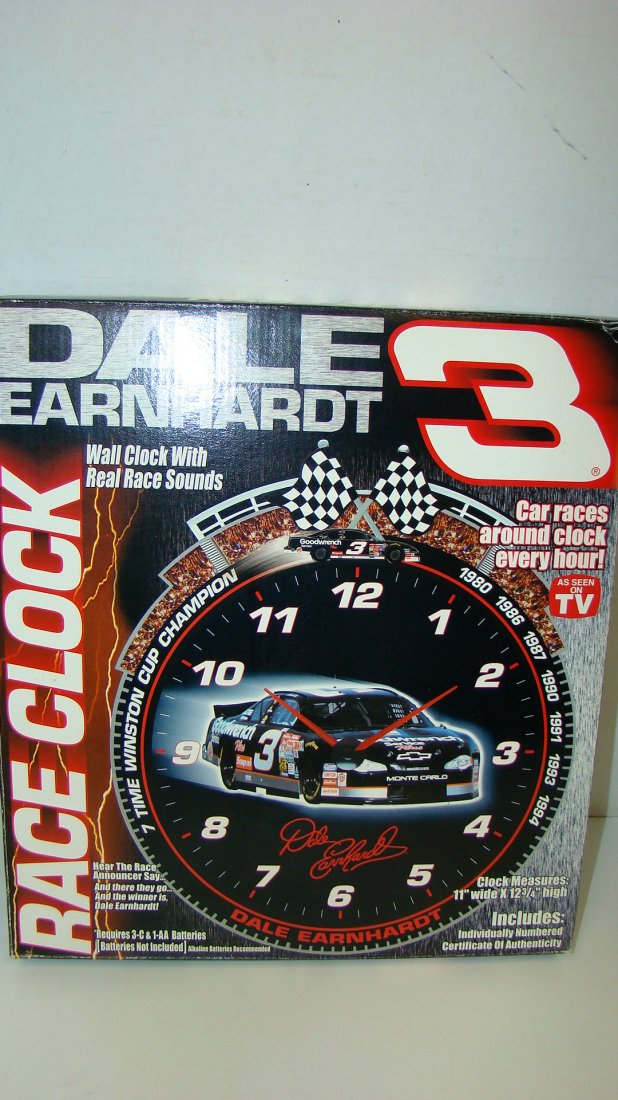 NIB DALE EARNHEADT WALL CLOCK (1 of 6)