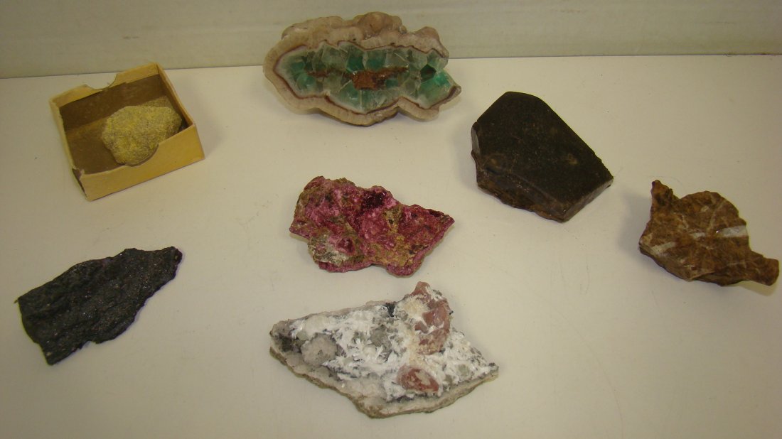 7 NATURAL ROCKS OR MINERALS (1 of 9)