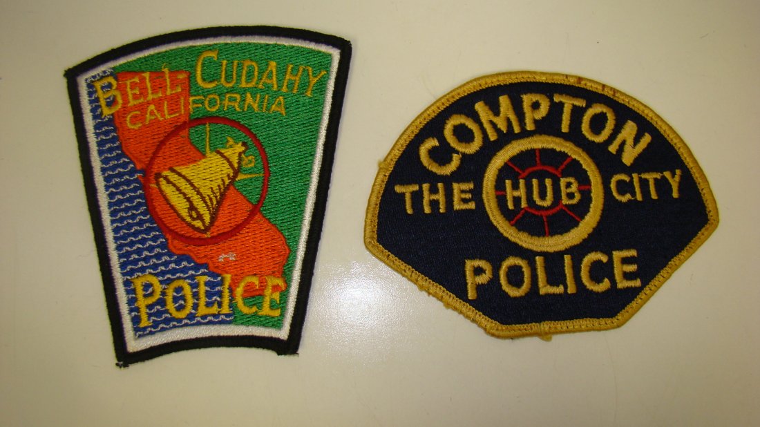 2 SO CALIF VINTAGE POLICE SHOULDER PATCHES: 2 VINTAGE SOUTHERN CALIFORNIA POLICE SHOULDER PATCHES: COMPTON POLICE ''THE HUB CITY'' AND BELL CUDAHY POLICE