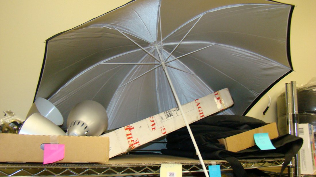 SL PHOTOGRAPHY LIGHTING EQUIPMENT (1 of 3)