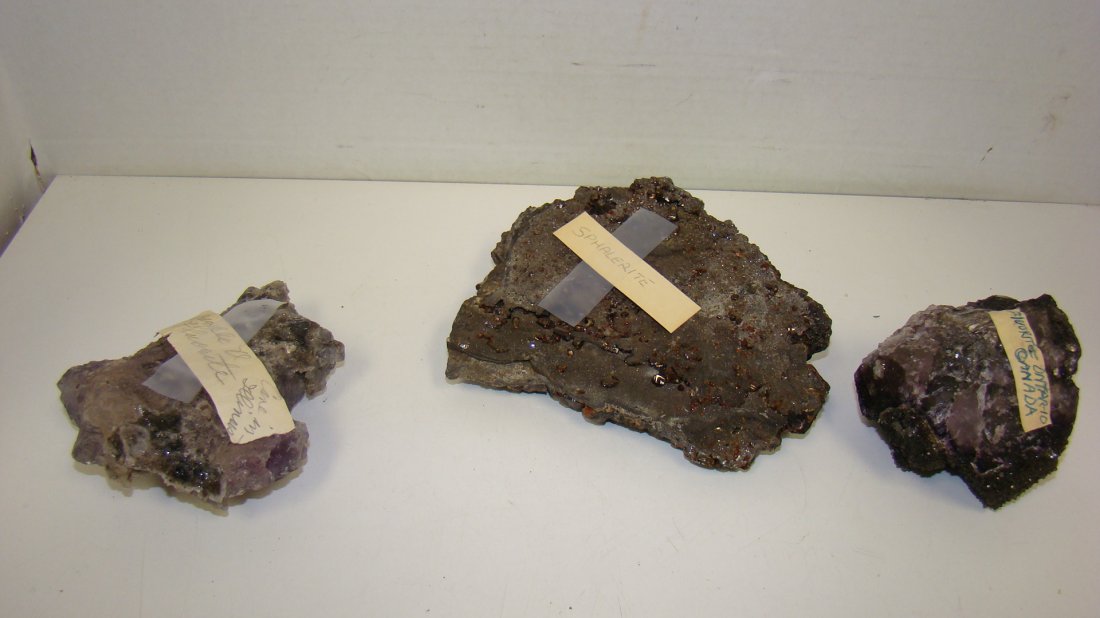 3 NATURAL ROCKS (1 of 9)