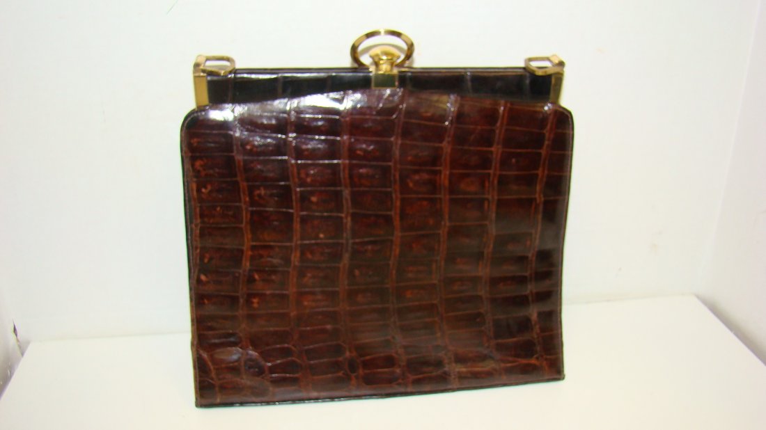 VTG BELLESTONE ALLIGATOR PURSE (1 of 7)
