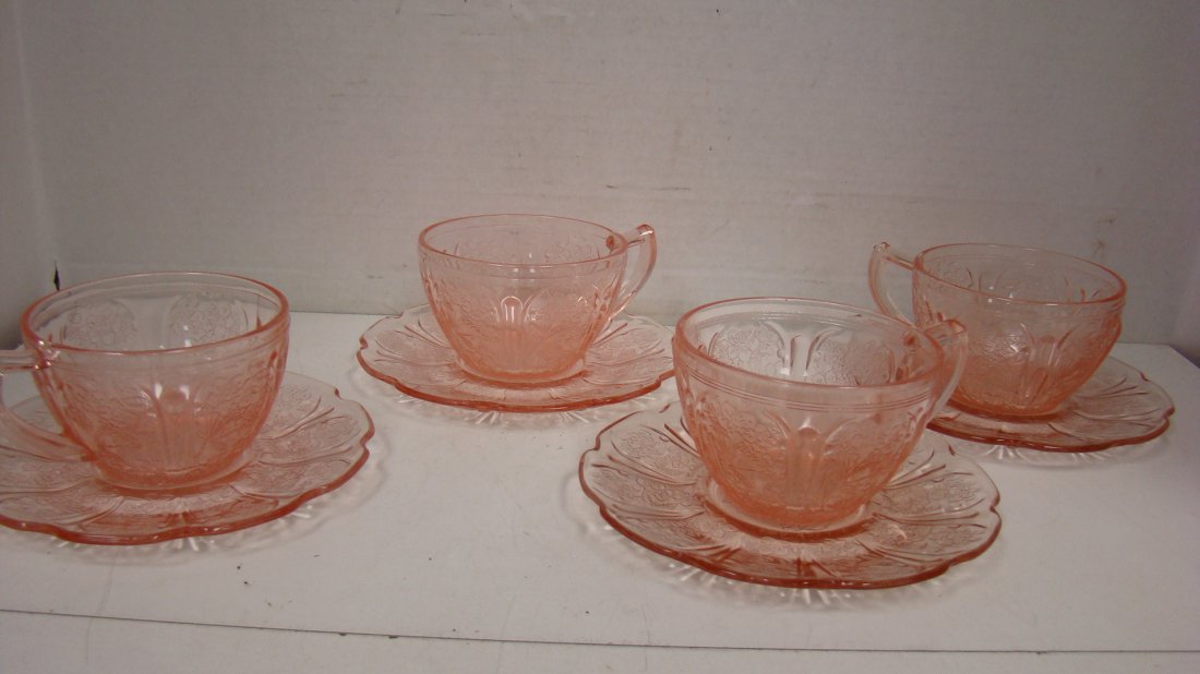 4 PINK CHERRY BLOSSOM GLASS CUP & SAUCERS (1 of 4)