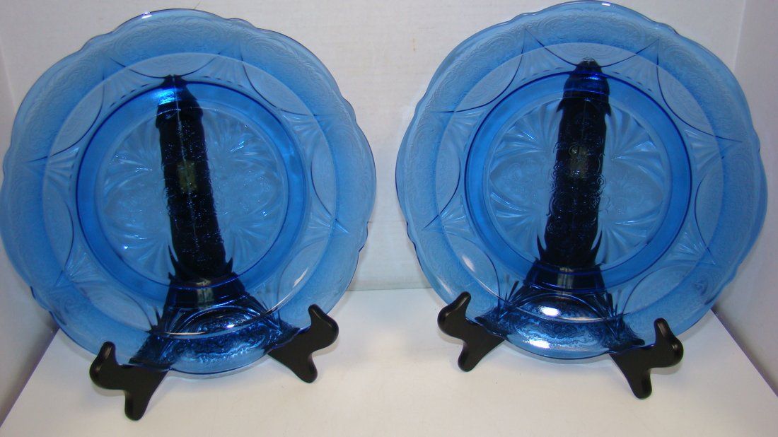 (4) 10'' ROYAL LACE BLUE GLASS PLATES (1 of 5)