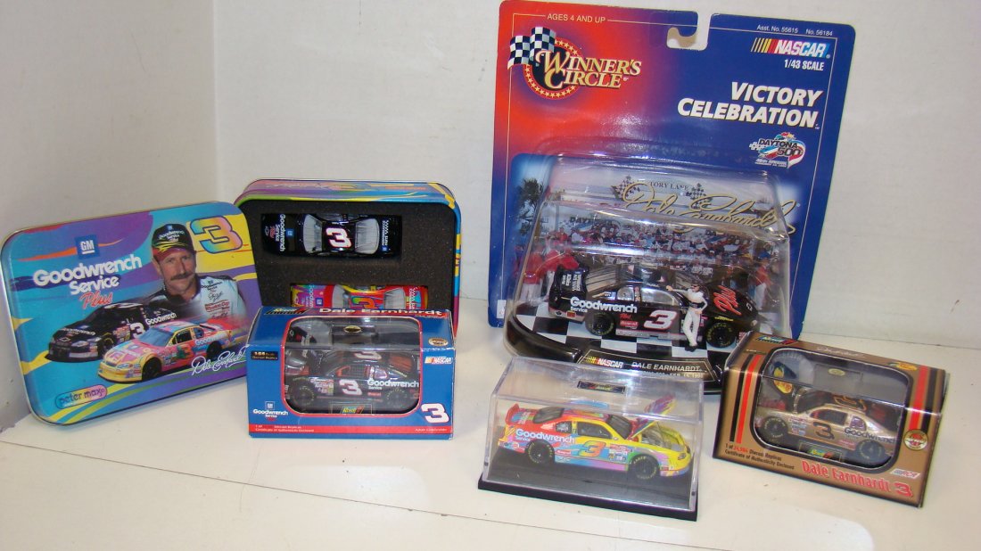 5 DALE EARNHARDT #3 DIE-CAST COLLECTIBLES: 5 VARIOUS NIB DALE EARNHARDT #3 DIE-CAST COLLECTIBLES - 1998 WINNER'S CIRCLE DAYTONA 500 VICTORY CELEBRATION - 1:43 SCALE - 3 REVELL 1:64 SCALE #3 CARS IN DISPLAYS - 2 STILL IN BOXES - AND A #3 DALE E