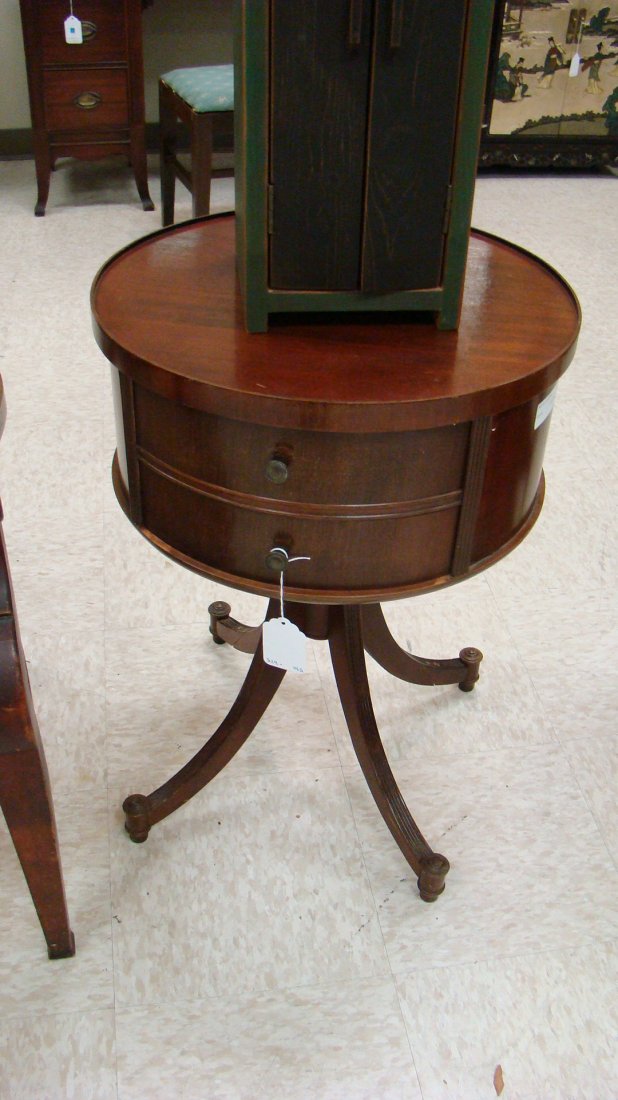 ANTIQUE MAHOGANY ROUND DRUM TABLE (1 of 4)