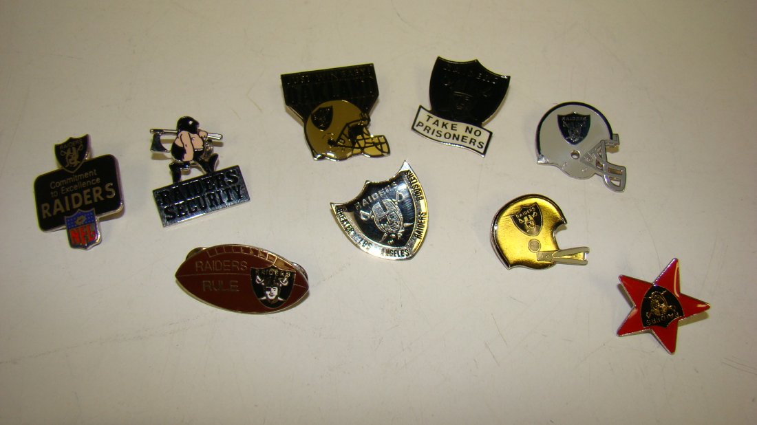 9 VARIOUS NFL OAKLAND/LA RAIDERS LAPEL PINS (1 of 3)