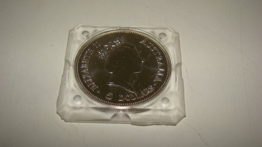 1990 AUSTRAILIAN $5 SILVER PROOF COIN (1 of 3)