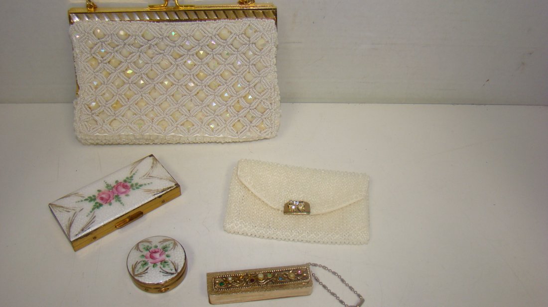 BEADED BAG-COIN PURSE-COMPACT & COMB SET - ETC: VIVANT BEADED PURSE - BEADED COIN PURSE - LIKE NEW COMPACT AND COMB SET AND MATCHING PILL BOX AND A VINTAGE PURSE ADDRESS BOOK
