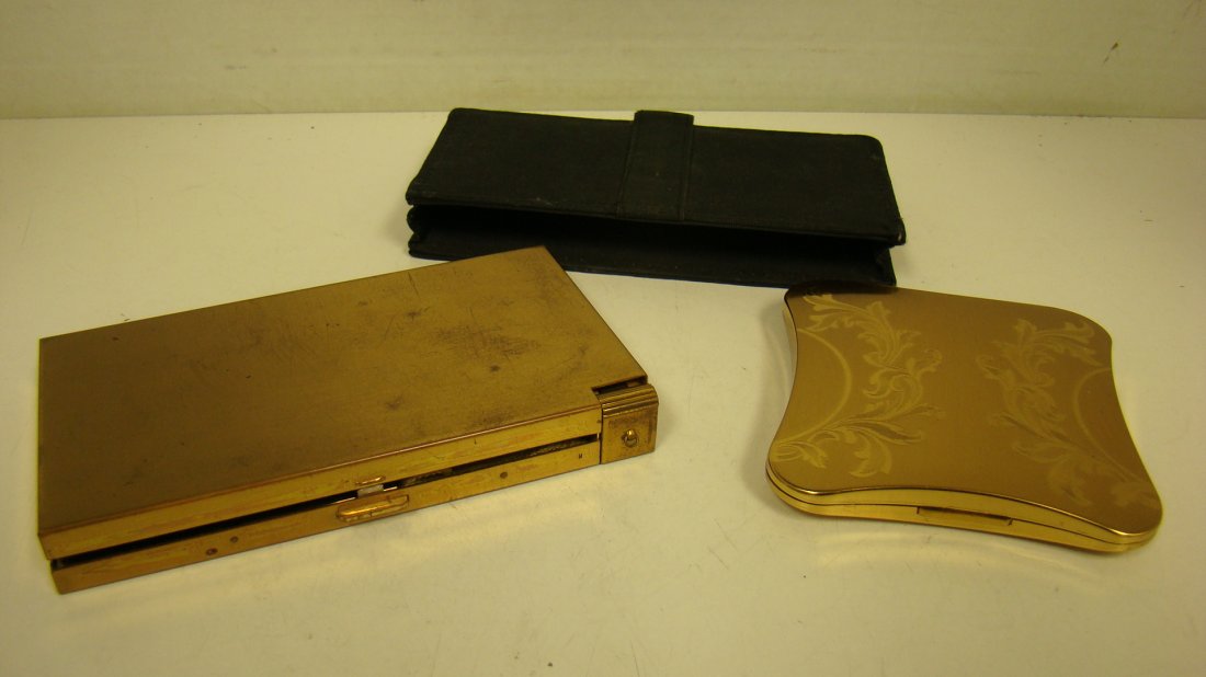 ELIZABETH ARDEN & VOLUPTE COMPACTS (1 of 6)