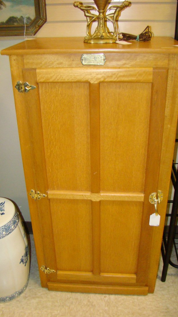 LIGHT OAK WHITE CLAD CABINET (1 of 4)