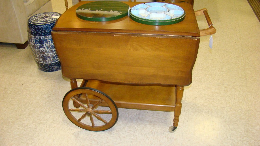 VINTAGE MAPLE ROLLING TEACART (1 of 4)