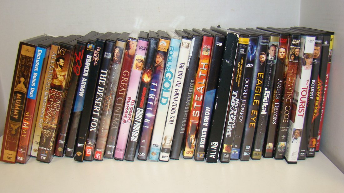 29 VARIOUS DVD MOVIES (1 of 8)