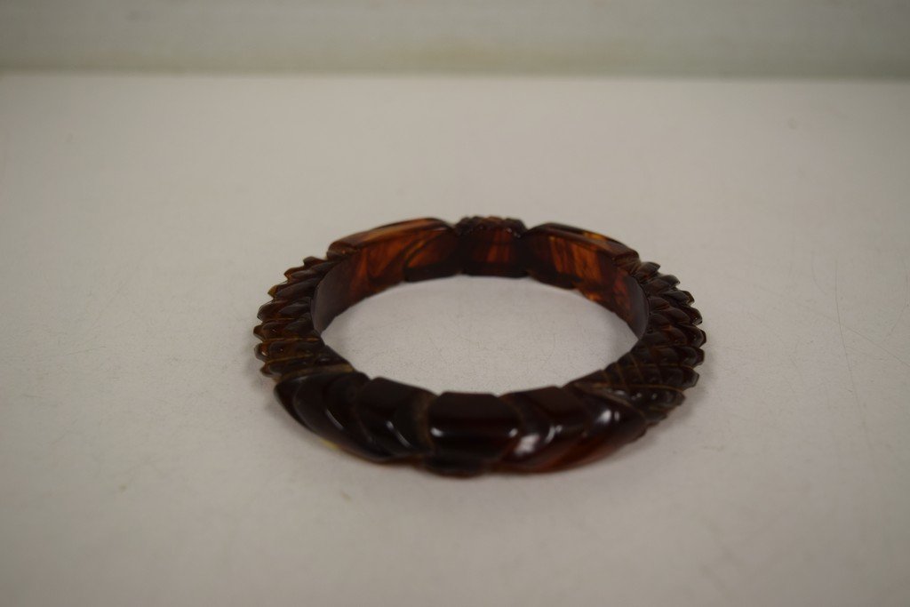 CARVED TORTOISE SHELL BAKELITE BRACELET (1 of 3)