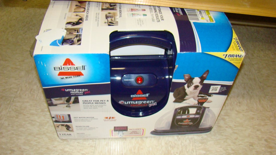 NIB BISSELL LITTLE GREEN STEAM VACUUM (1 of 2)
