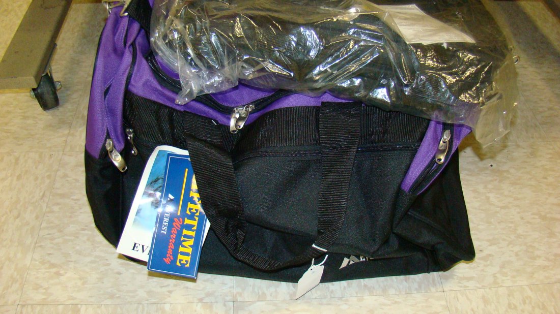 NEW EVEREST NYLON TRAVEL BAG & LAPTOP BAG (1 of 3)