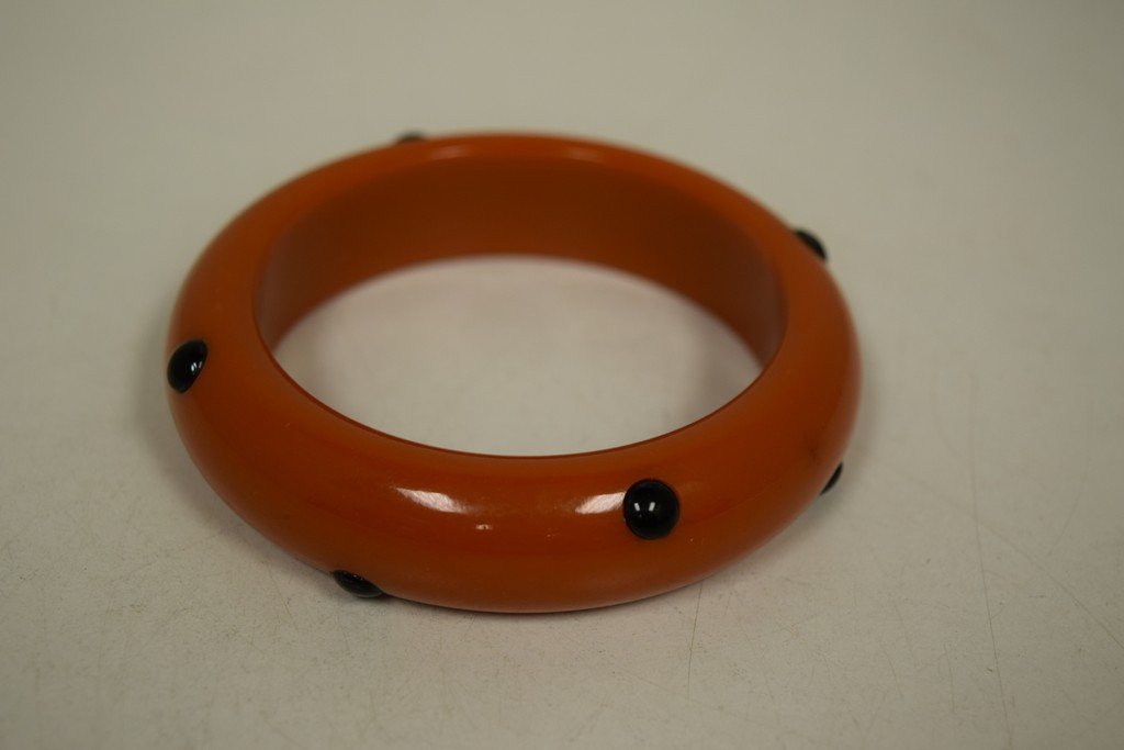 CARAMEL BAKELITE BRACELET W/ BLACK DOTS (1 of 3)