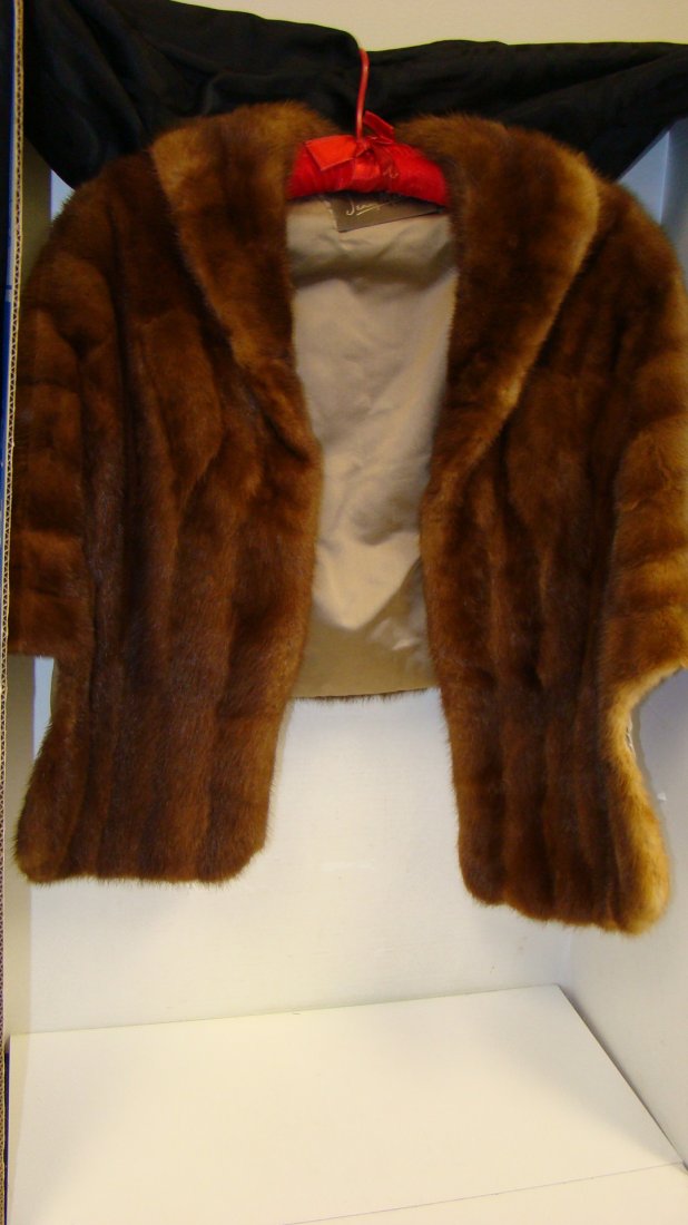 VTG JENNY MATEEL MINK STOLE: VINTAGE JENNY MATEEL MINK STOLE - EMBROIDERED INITIALS ''VBC'' INSIDE