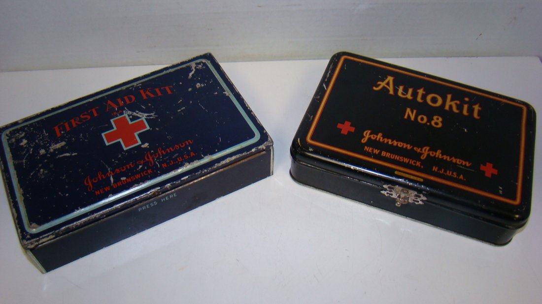 2 VTG JOHNSON & JOHNSON FIRST AID KITS (1 of 8)