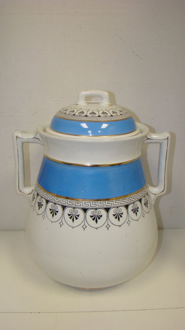 15'' VTG ROYAL IRONSTONE COVERED JAR (1 of 8)