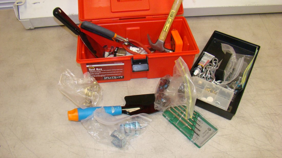 SM RED PLASTIC TOOL BOX W/ CONTENTS (1 of 5)