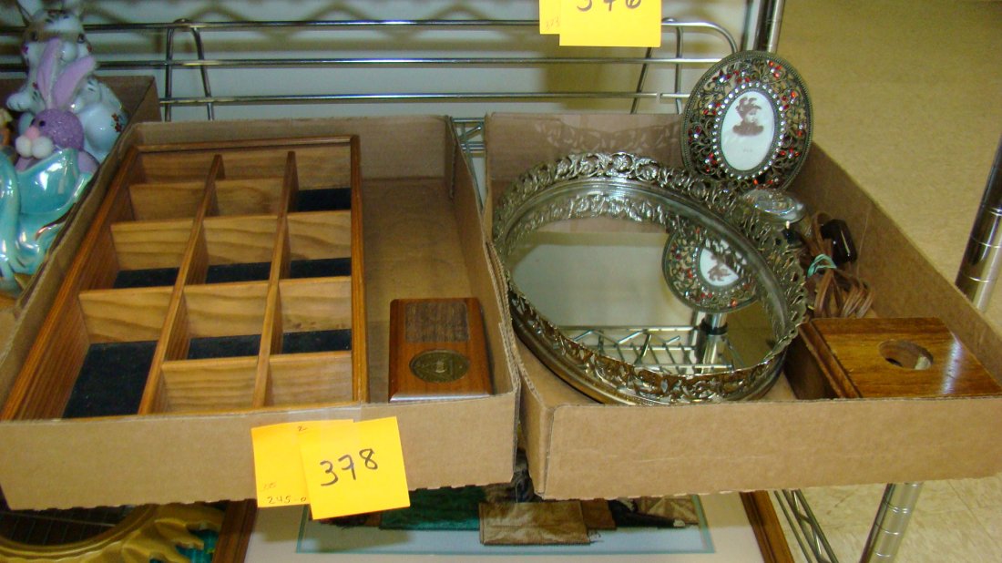 2 BOXES-DISPLAY-MIRROR TRAY-LIGHT ETC (1 of 3)