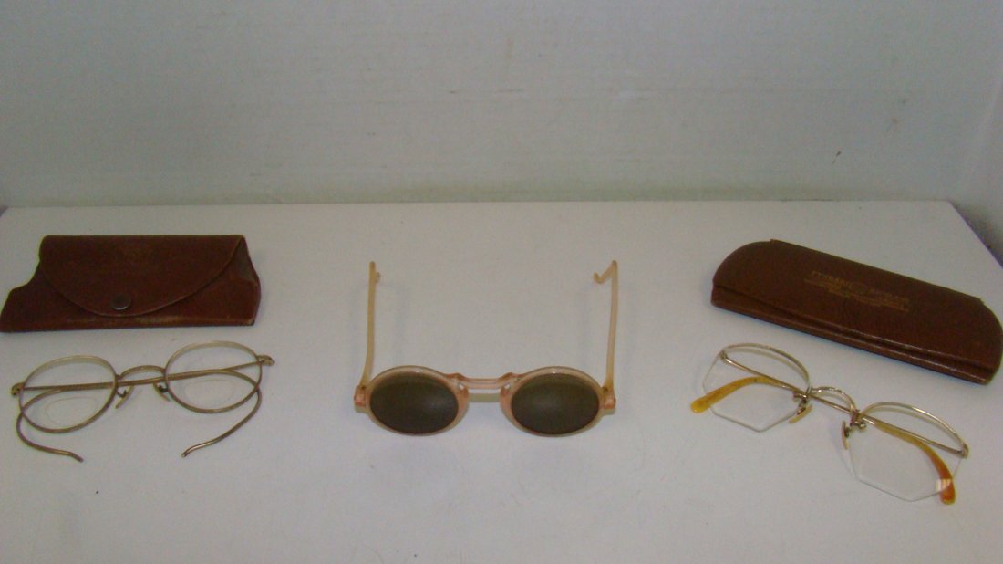 2 VINTAGE WIRE FRAME EYEGLASSES & 1 SUNGLASSES: VINTAGE PAIR OF 1/10 12K GOLD FILLED WIRE FRAME EYEGLASSES - GOOD CONDITION WITH LEATHER CASE - PAIR OF VINTAGE 1/10 12K GOLD FILLED WIRE FRAME SEMI-HEX EYEGLASSES - LEATHER CASE - PAIR OF VINTAGE CLI