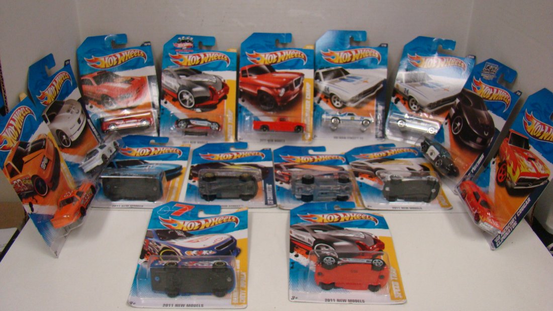 15 VARIOUS NIB HOT WHEELS: 15 VARIOUS NIB HOT WHEELS - VARIOUS SERIES AND YEARS - HW MAIN STREET -'68 EL CAMINO - PONTIAC FIREBIRD - HW MAIN STREET '11 - 2011 NEW MODELS - HW MAIN STREET '12 AND MORE