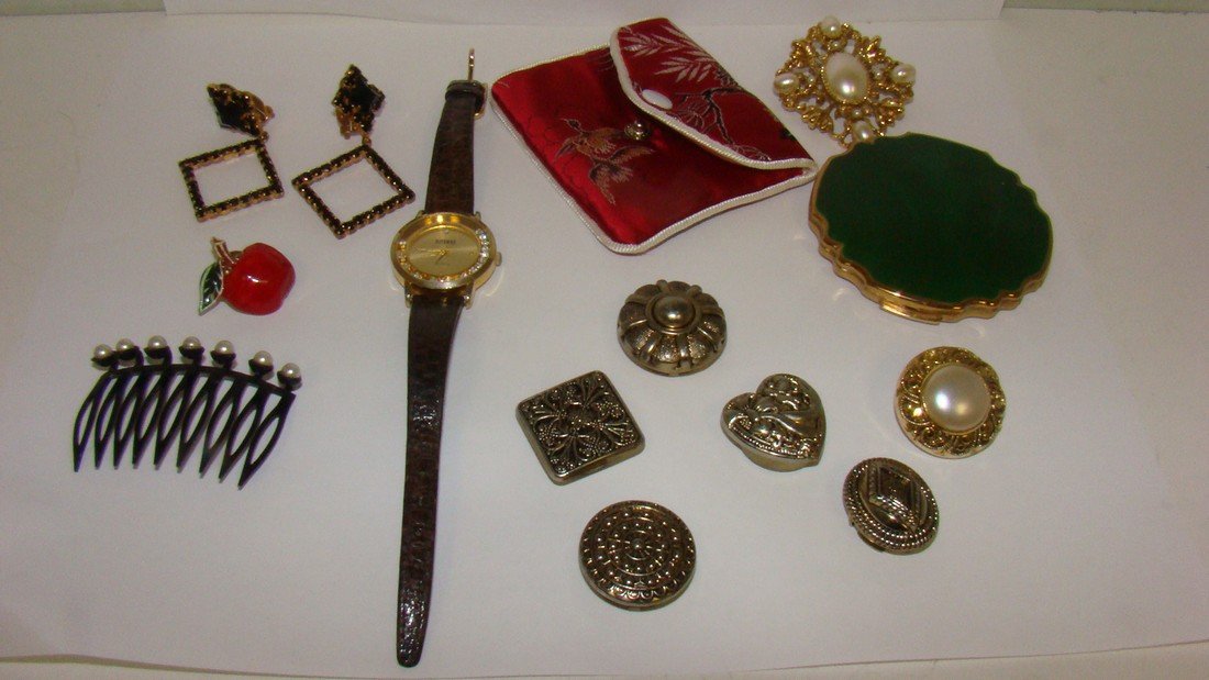 STRATTON COMPACT & COSTUME JEWELRY (1 of 10)