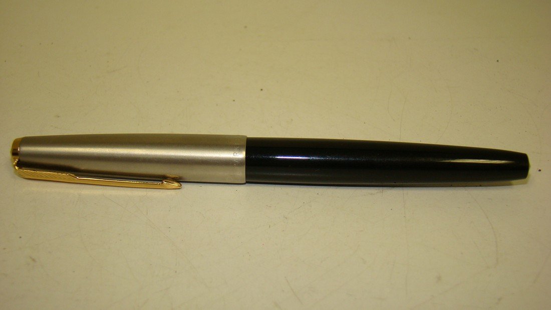 VTG PARKER VP FOUNTAIN PEN-14K GOLD NIB (1 of 5)