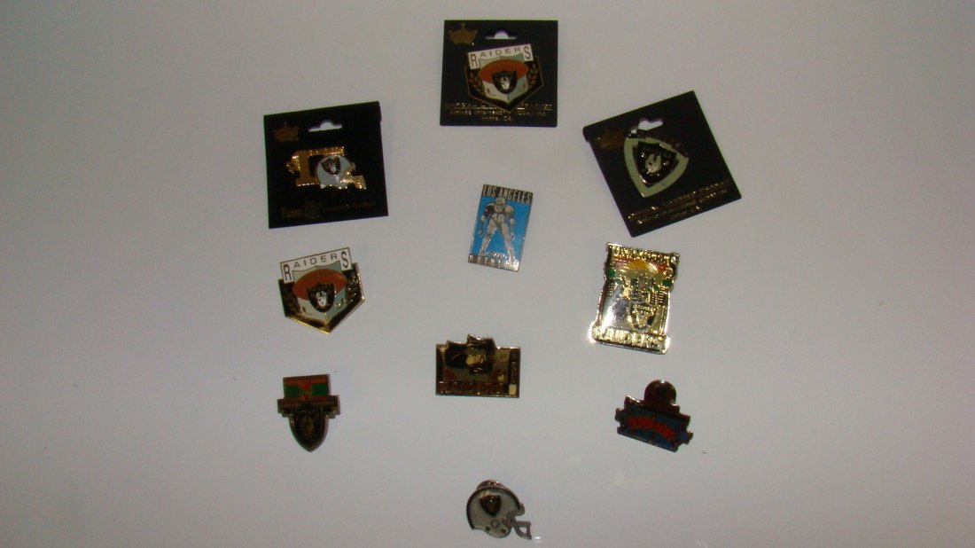10 VARIOUS NFL RAIDERS LAPEL PINS (1 of 4)