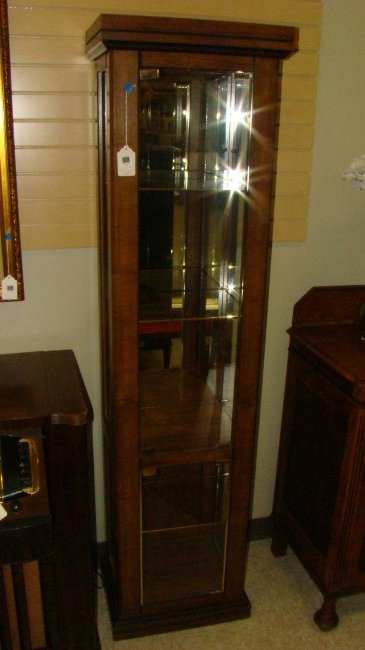 LIGHTED WOOD & GLASS DISPLAY CASE (1 of 3)